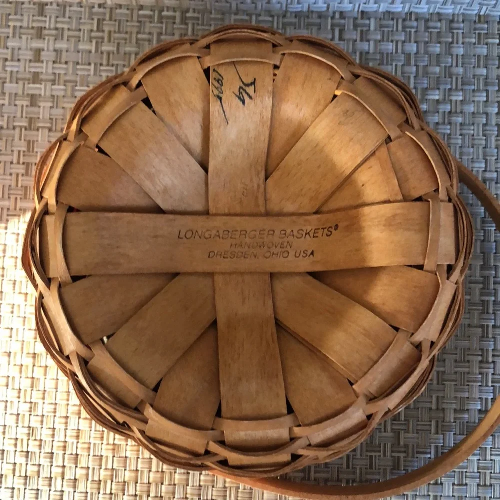 Longaberger 1995 Round Handle Basket With Domed Bottom